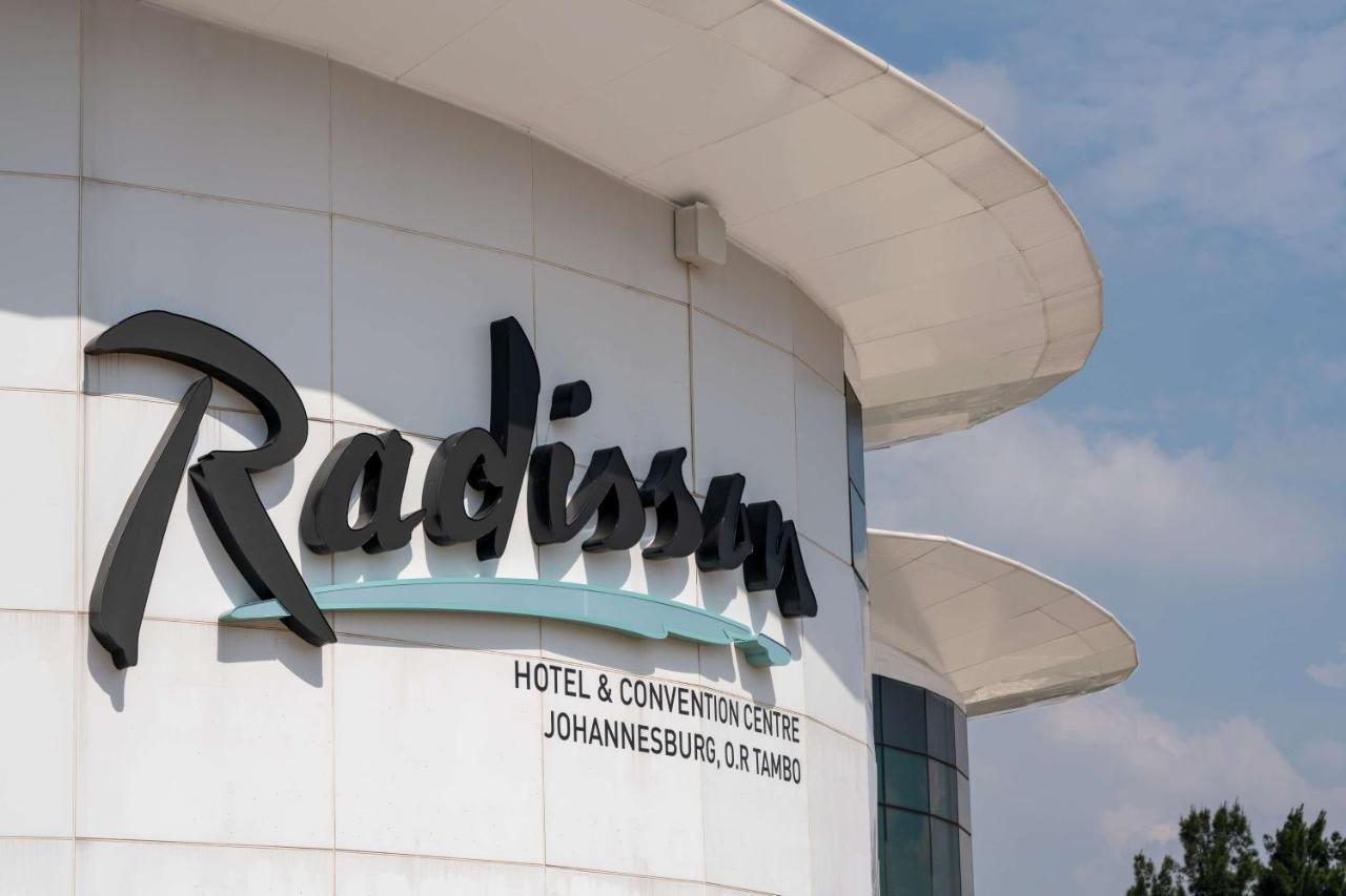 Radisson Hotel & Convention Centre Johannesburg, O.R. Tambo Buitenkant foto